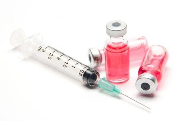 Szczepienia na COVID-19 w… aptekach! Czy farmaceuci są na to gotowi?