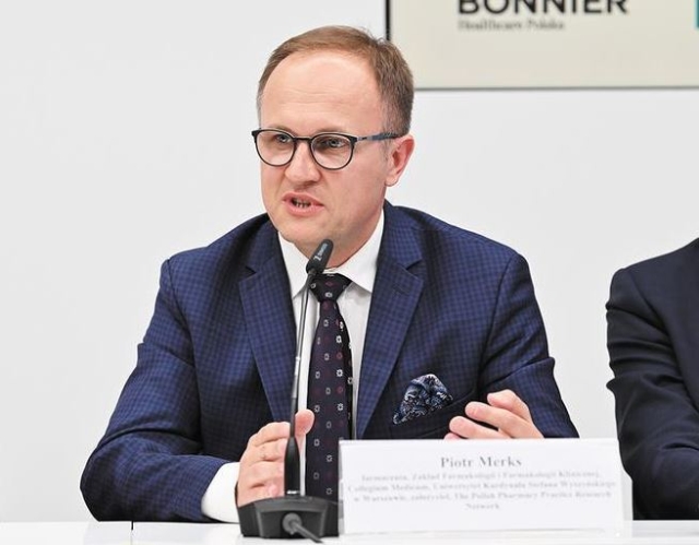 Jak przyciągnąć farmaceutów do zawodu?